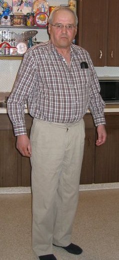 Harvey Jesmer standing kitchen 2010-cropped