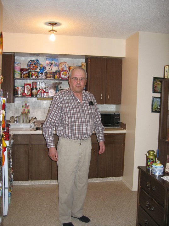 Harvey Jesmer standing kitchen 2010
