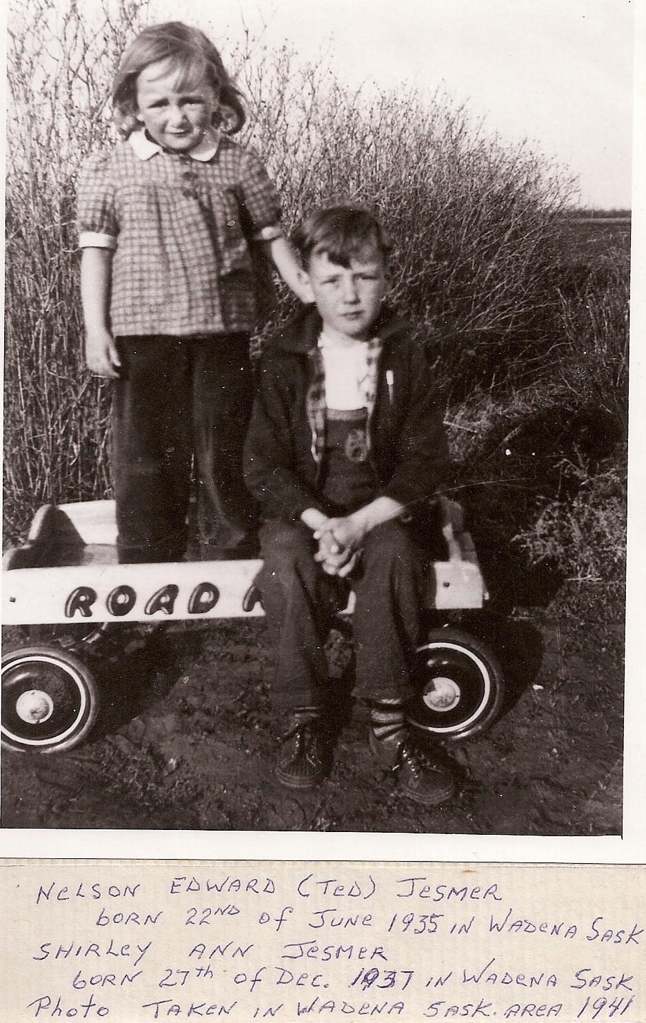 ted and shirley on wagon 1941