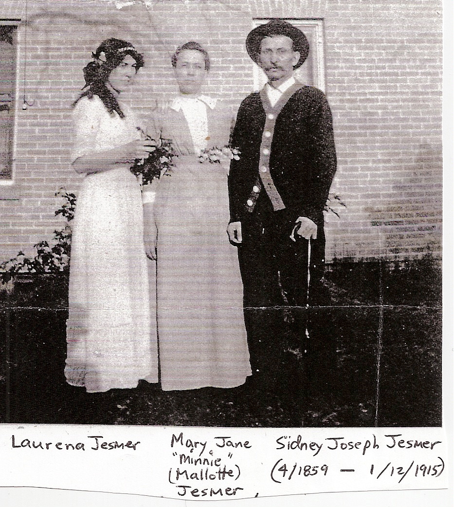 1-sidney Mary and Laurena Jesmer standing