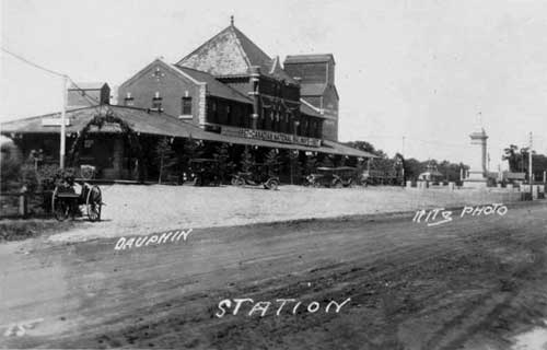 train station 1920s