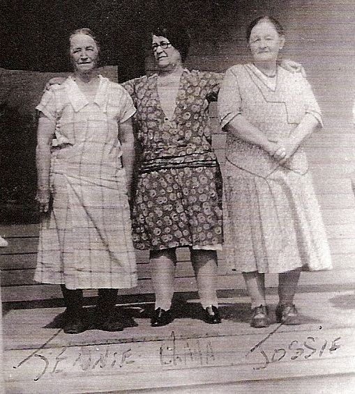 Jen and two sisters 1920s