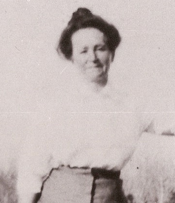 Jennie standing head pic 1919