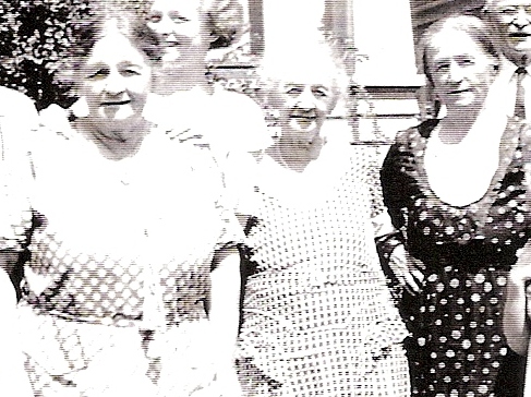 jossie liz and Jennie sisters 1935