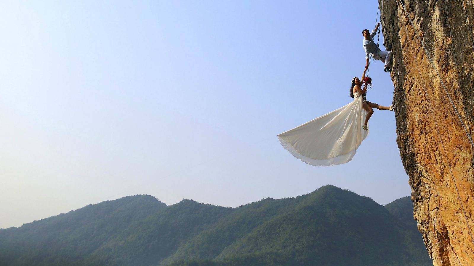 wedding-costs-are-climbing
